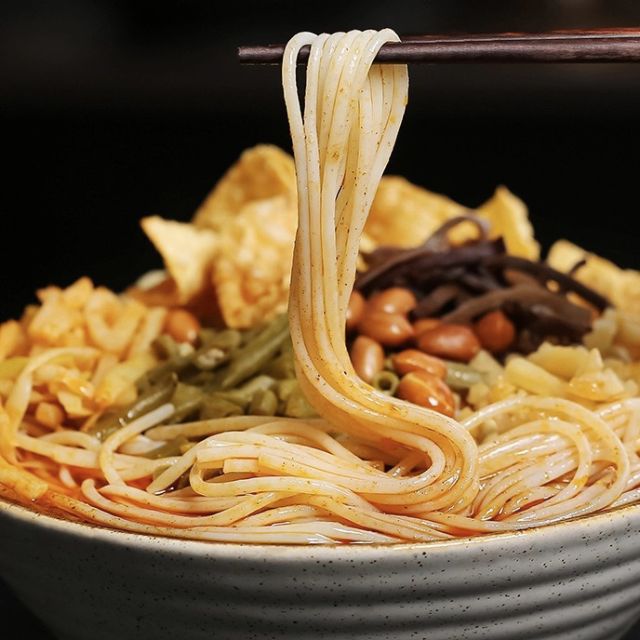 > 李子柒 柳州螺蛳粉 正宗广西特产螺丝粉酸辣米线方便速食袋装335g