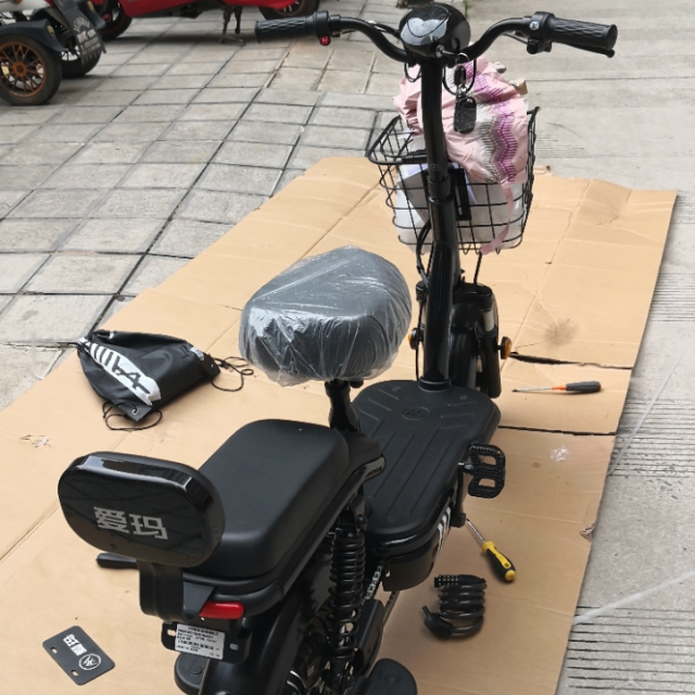 爱玛aima小爱蜜4812电动自行车48v铅酸电池博世电机真空胎新国标带