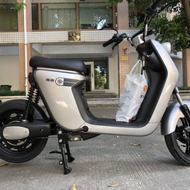 雅迪电动车新款欧致48v24ah锂电电瓶车踏板代步电动自自行车男女通用