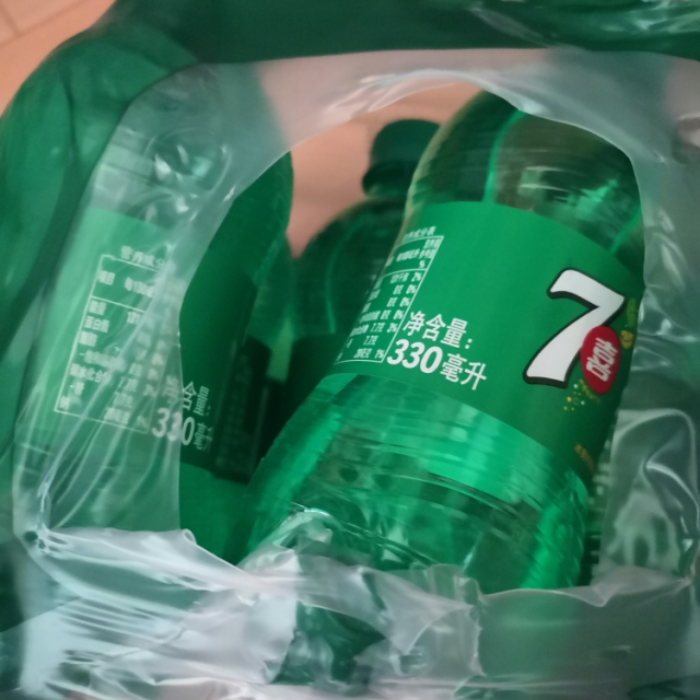 百事可乐七喜300ml*12瓶碳酸饮料迷你碳酸饮料小瓶装好,不浪费,不