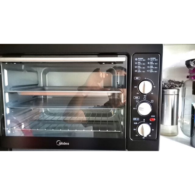 美的 电烤箱 mg38cb-aa 四层烤架 38l大容量 120分钟定时 上下管加热