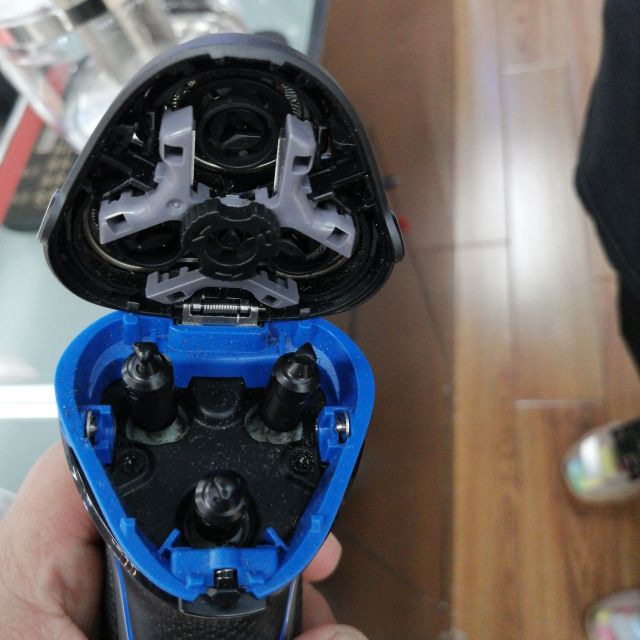 飞利浦(philips)电动剃须刀s2305/06 男士充电式剃须刀胡须刀刮胡刀三