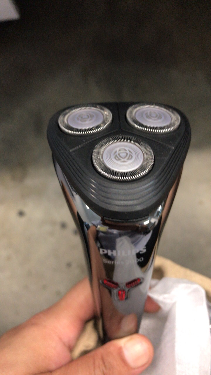 剃须刀飞利浦s2302