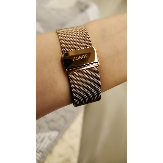 新品预售华为荣耀honormagicwatch242mm雅致款樱粉金运动手表智能手表