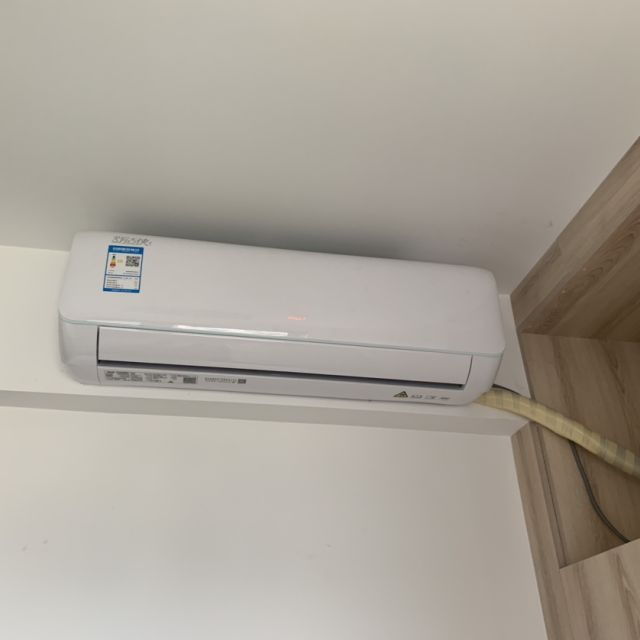 奥克斯aux大一匹定频挂壁式家用空调静音冷暖3级能效大1p空调挂机kfr