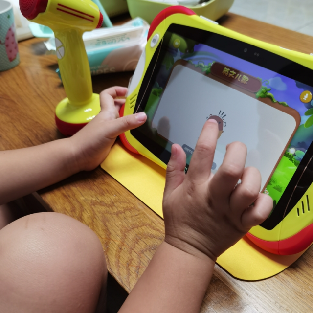 读书郎(readboy) 儿童平板电脑q8 64g 早教学生平板 学习机点读机故事