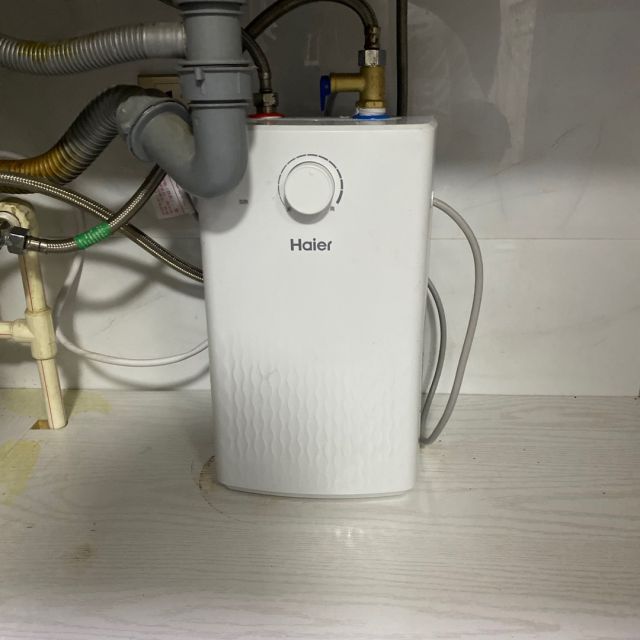 海尔haierec5u5升防电墙立式厨房储水式小厨宝高效节能热水即出防腐抗