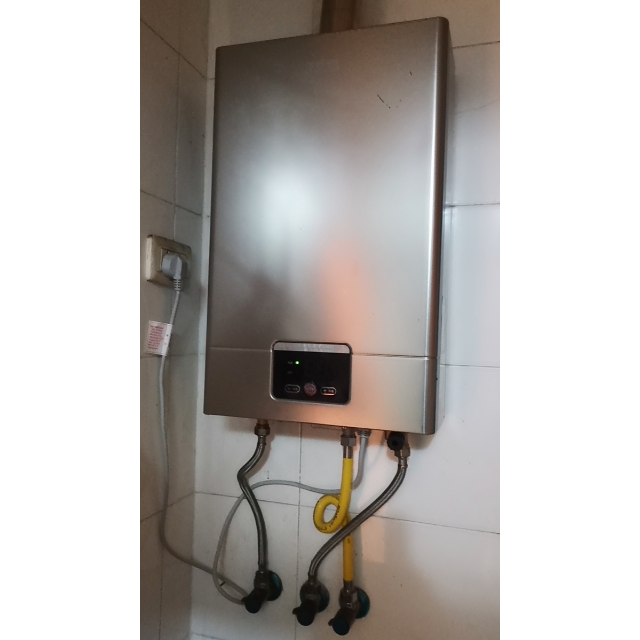 haier海尔燃气热水器jsq2212uts12t水气双调恒温智能分段燃烧智能静音