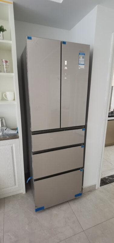 海尔冰箱 风冷无霜 智能变频钢化玻璃面板 一级能效 干湿分储变温软