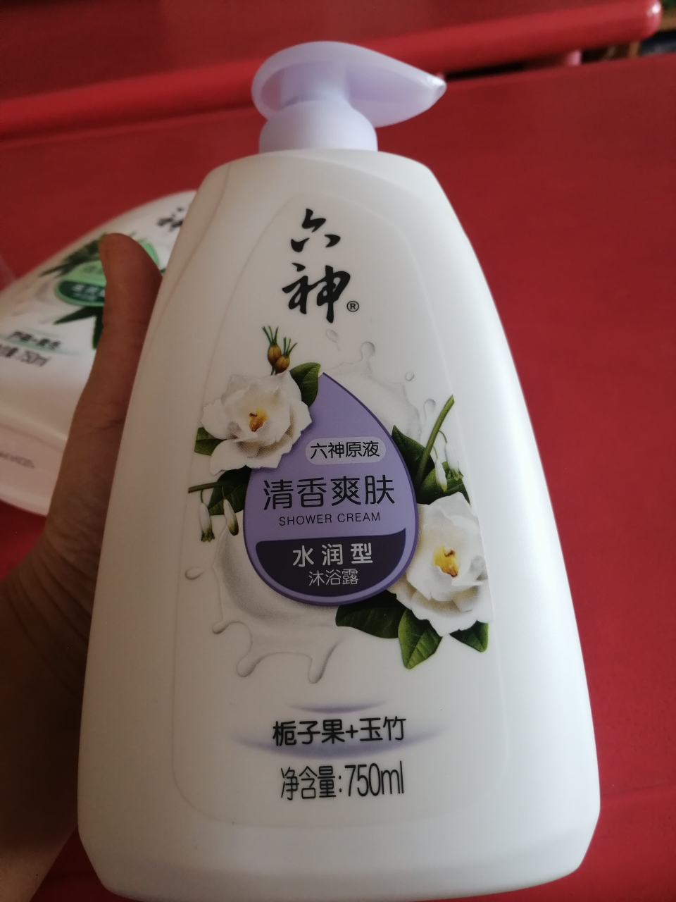 六神滋润系列沐浴露 750ml 两瓶装(清新滋润 清香爽肤) 750ml*2晒单图