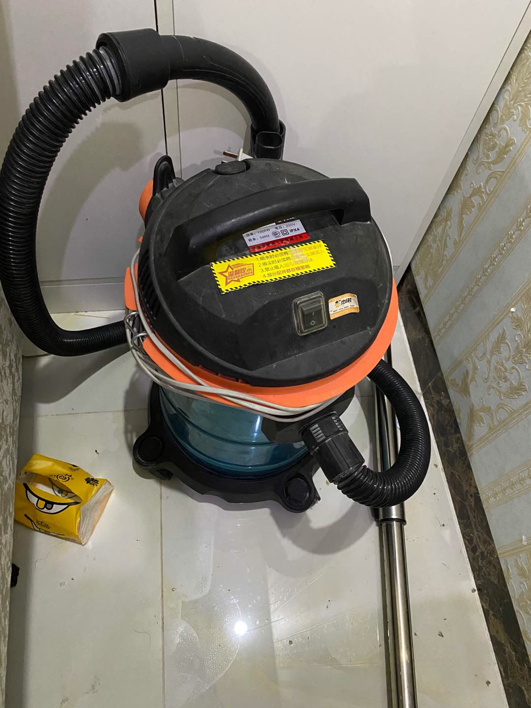 杰诺吸尘器 202 家用手持 桶式 干湿两用 18升 静音吸尘器 吸水机
