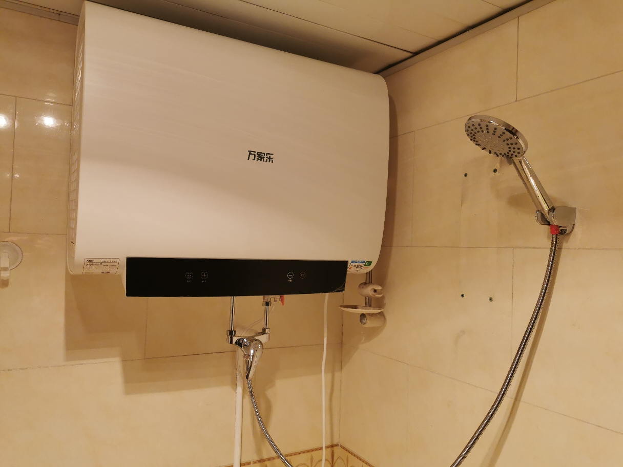 速热热水器洗澡淋浴
