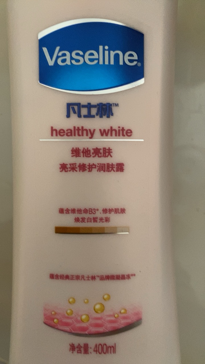 【屈臣氏】凡士林维他亮肤亮采修护润肤露400毫升 身体乳晒单图
