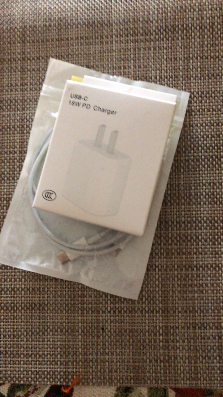 轻万苹果快充pd充电器18w充电头适用iphone12mini/11pro/se2/xr/xsmax