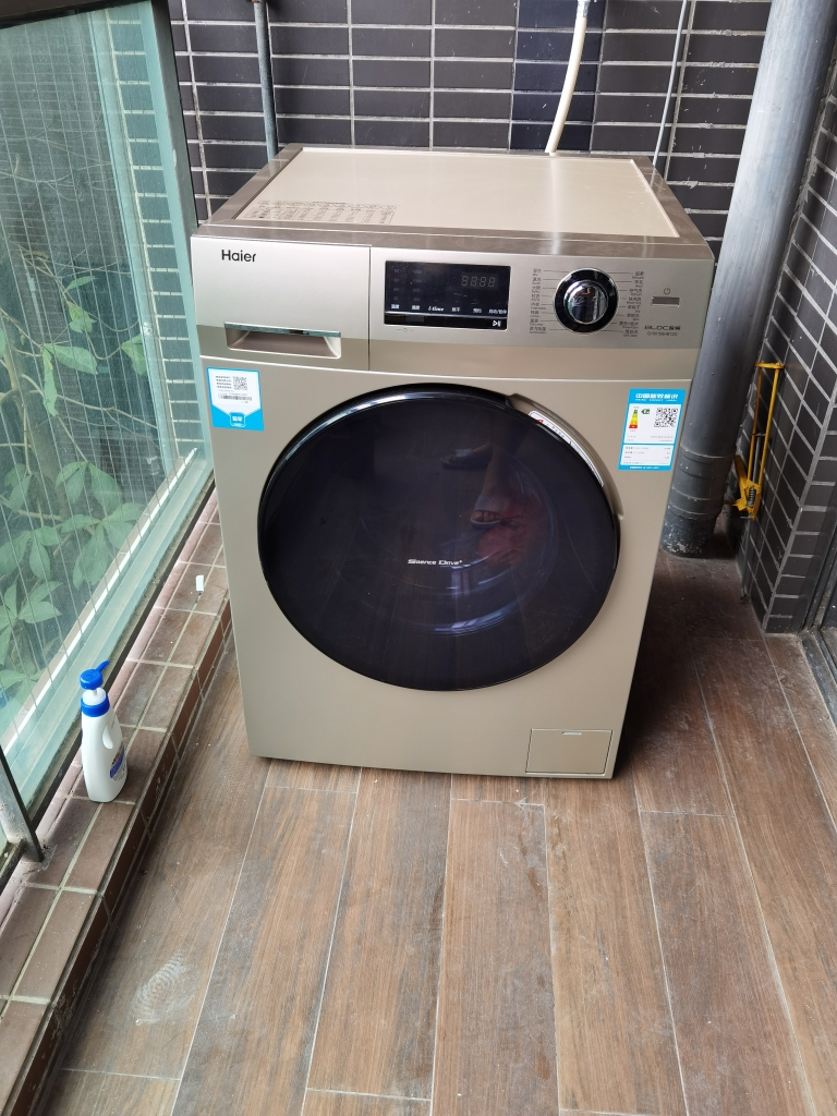 haier海尔洗衣机滚筒洗烘干一体机 全自动10公斤大容量 家用变频干衣