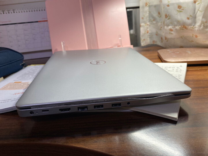 戴尔(dell) 灵越5000 5493 十代 i5-1035g1 8g 512g固态 mx230 2g 独