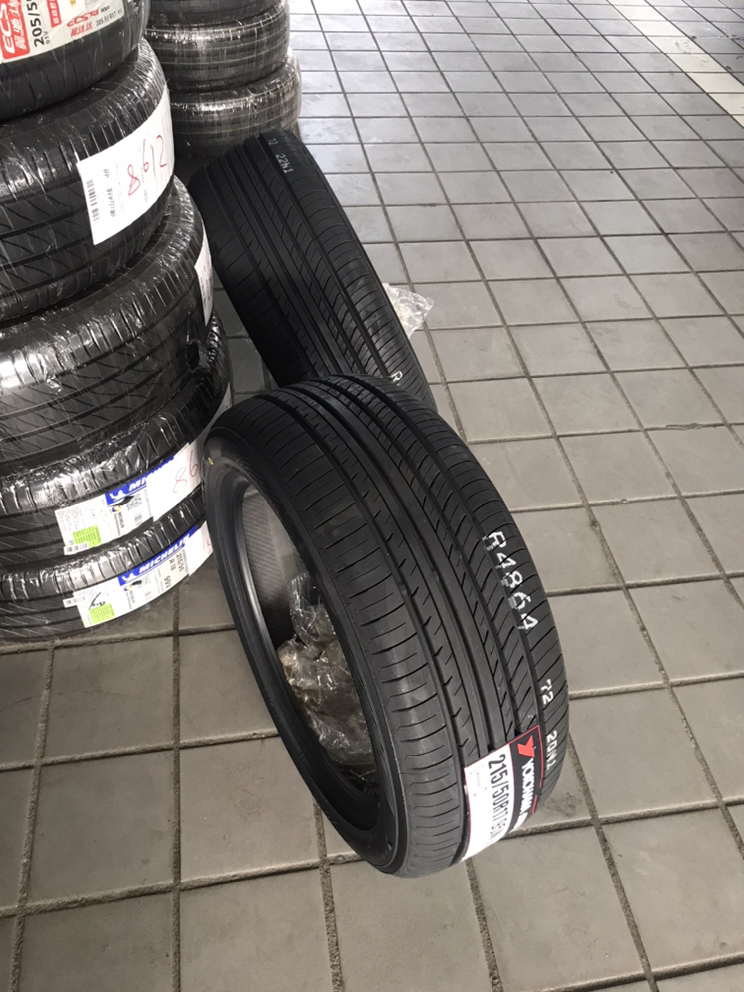 優科豪馬(橫濱)輪胎 v552 215/50r17 95w適配傑德思域標緻408名圖曬單