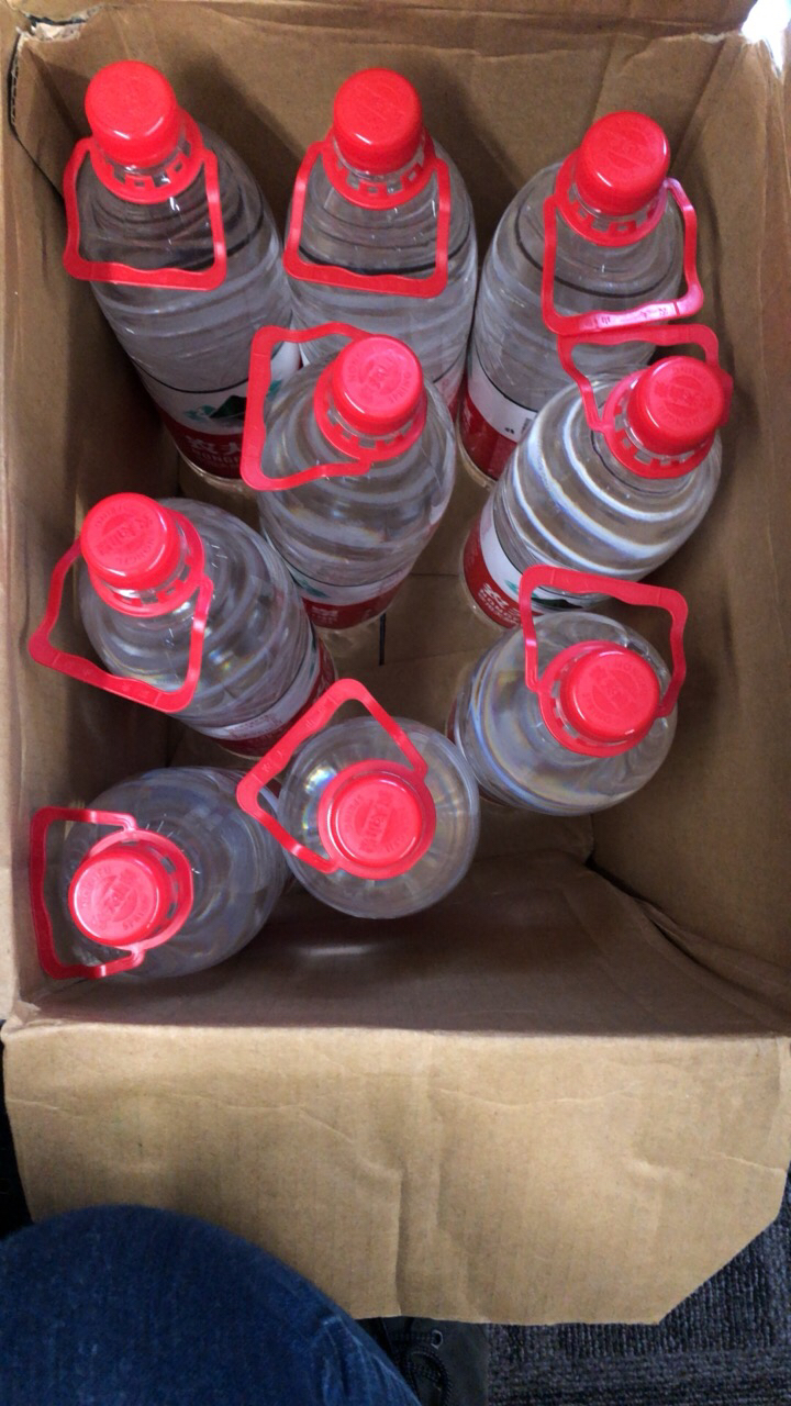 农夫山泉饮用天然水1.5l