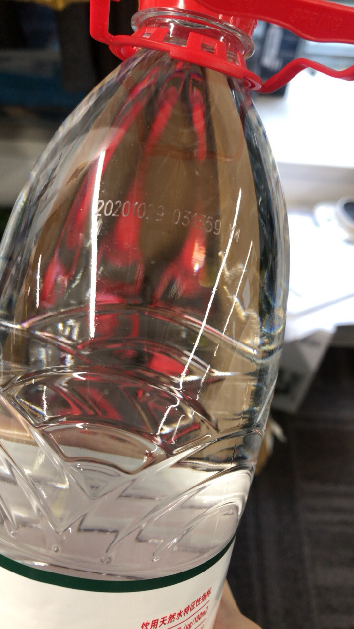 农夫山泉饮用天然水1.5l