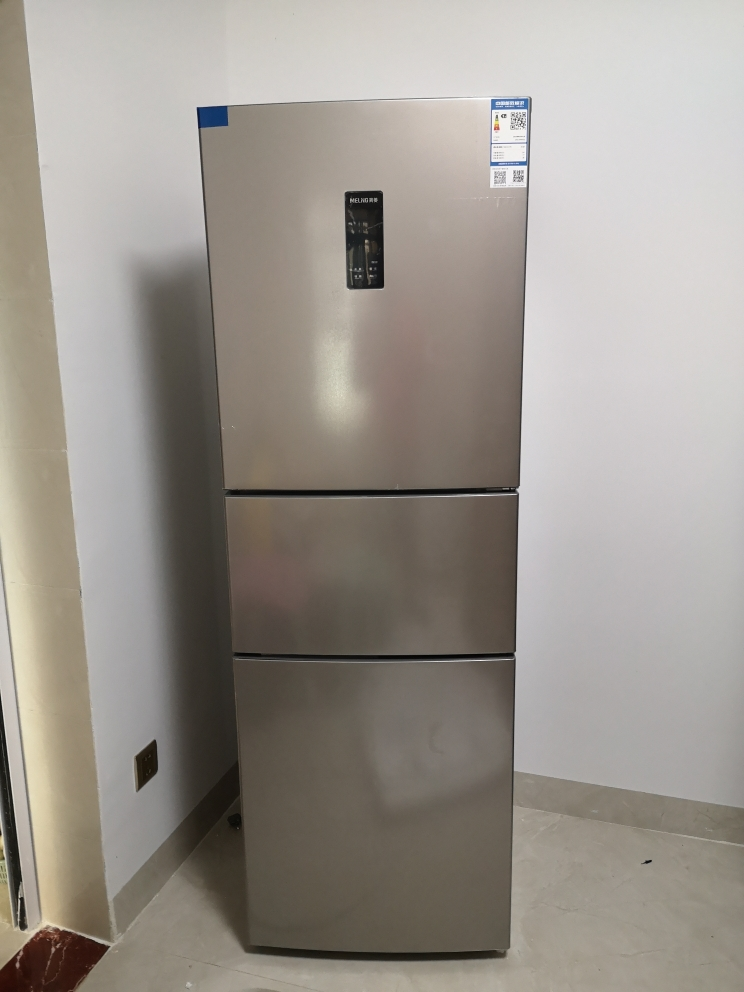 美菱(meling) bcd-249wp3cx 249升 三门冰箱 风冷无霜 变频静音 一级