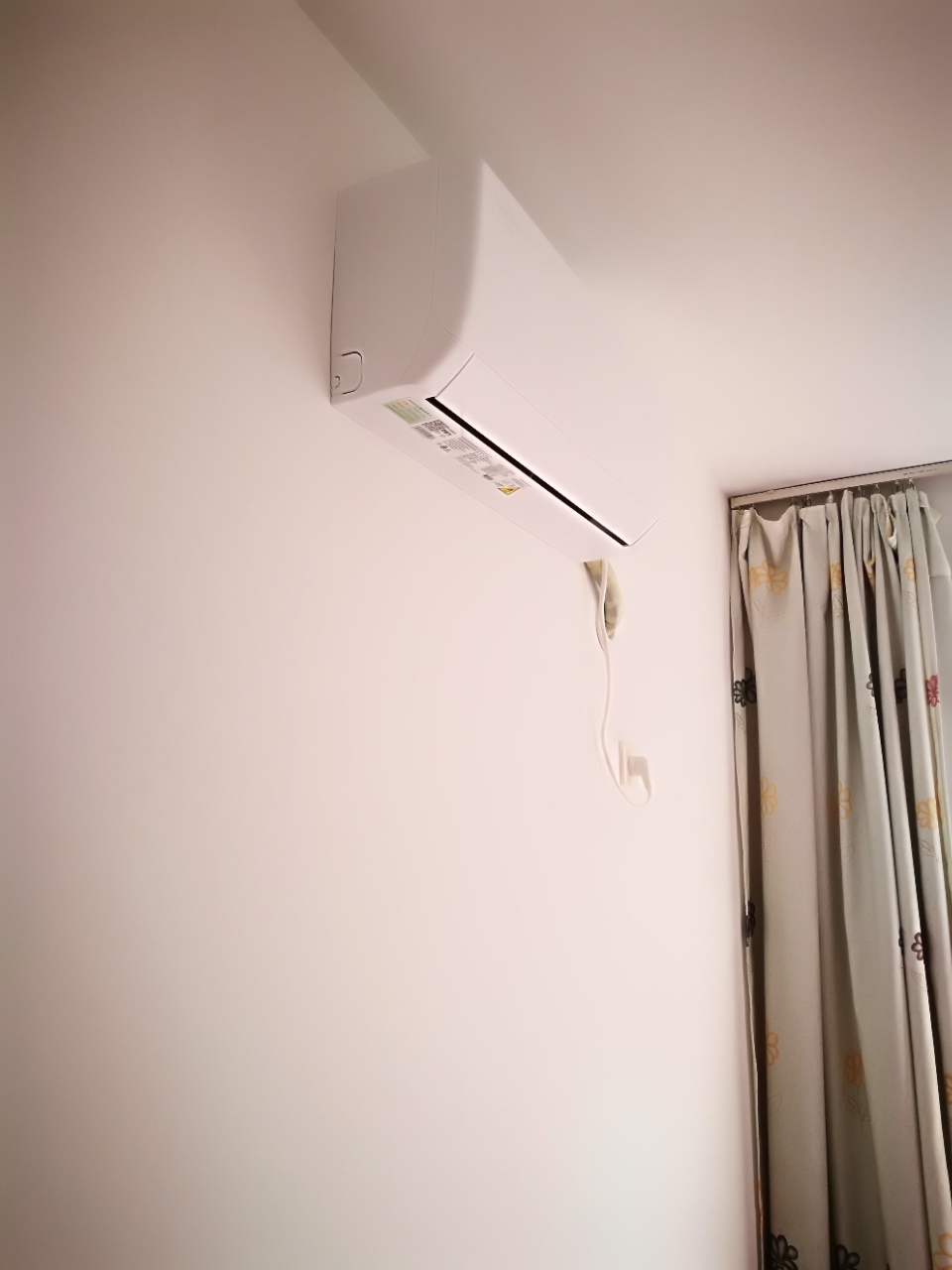 【格力官方旗舰店】大1匹 新能效变频 kfr-26gw/nhgd3b 云炫 冷暖家用