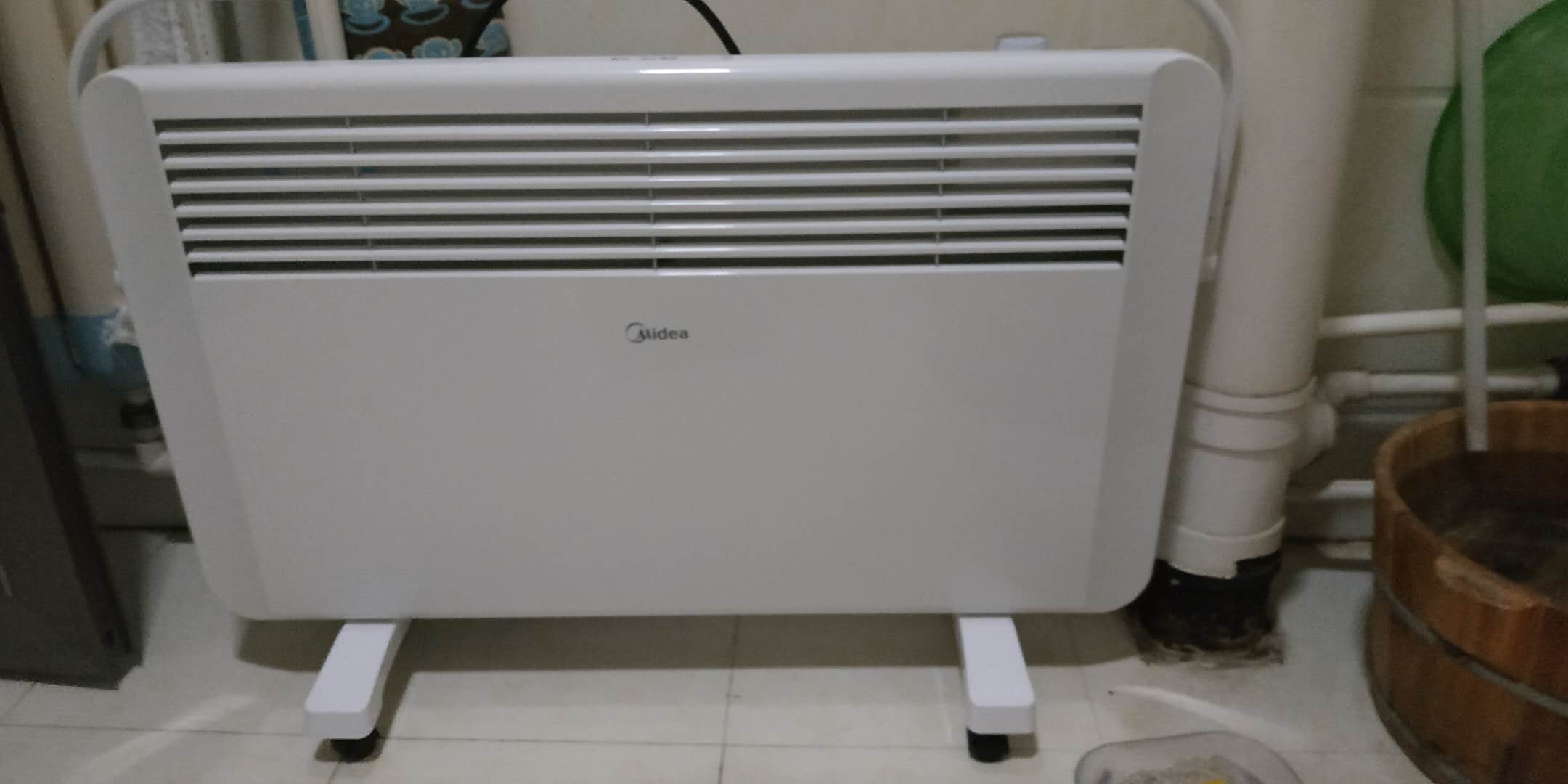 美的(midea)取暖器對流式對衡式電暖氣歐式快熱居浴兩用速熱防水四級