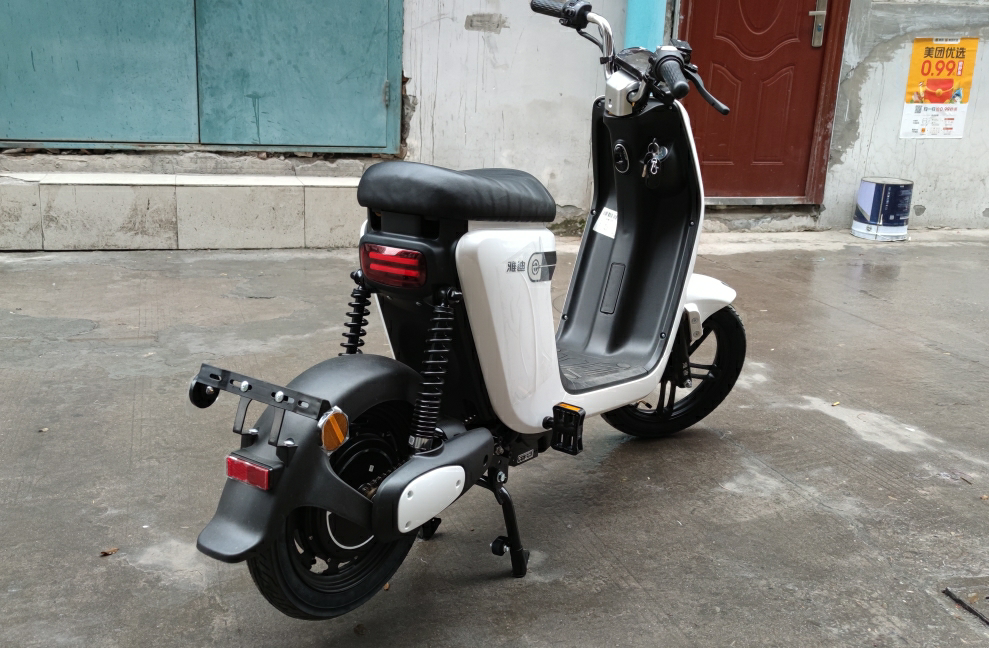 雅迪电动车欧睿48v锂电池可取 新国标电瓶车代步车 欧睿雪珠白晒单图