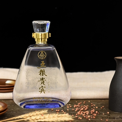 五粮液股份公司出品 贵宾蓝晶 52度 500ml*6瓶整箱 浓香型白酒晒单图