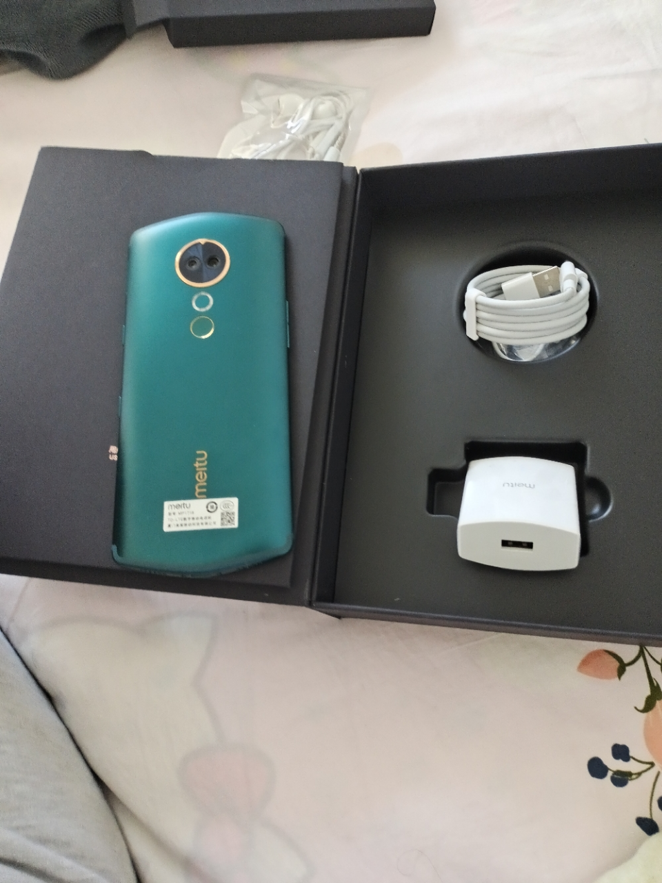 美图(meitu)t9 全网通双卡4g 智能手机 仙踪绿 6g 128g晒单图