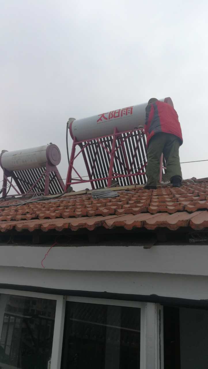 太陽雨太陽能a無電系列24管180l 家用速熱太陽能熱水器家用 無電加熱