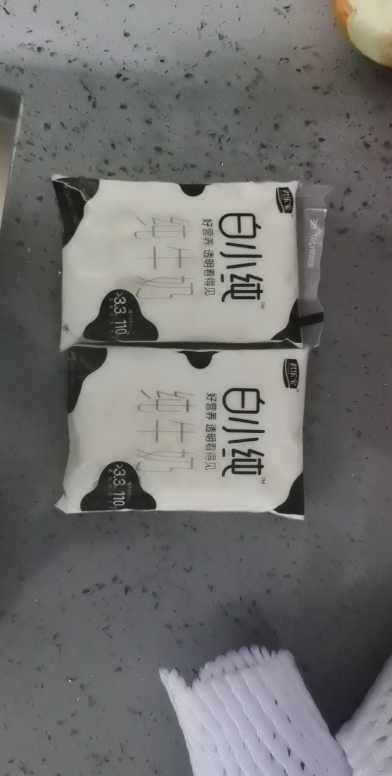 君乐宝白小纯180ml*12袋纯牛奶透明网红早餐纯奶小白奶晒单图