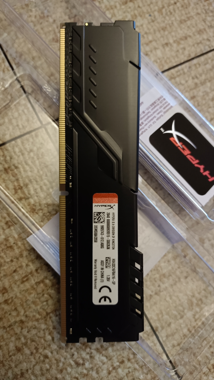 金士顿(kingston ddr4 3200 16gb 台式机 内存条 骇客神条 fury雷电