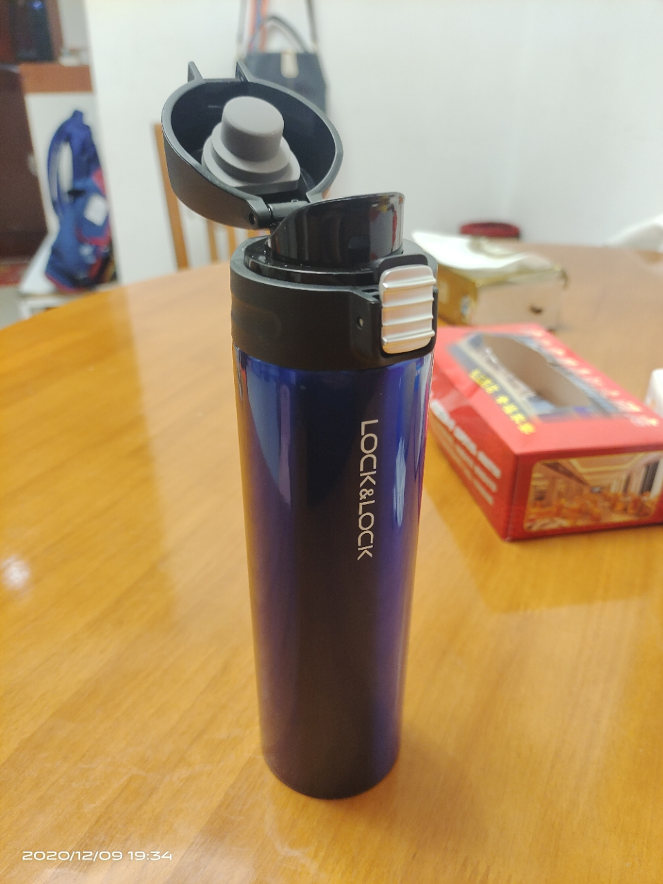 乐扣乐扣(lock&lock)缤纷弹跳盖保温杯lhc3222blu 304不锈钢(390ml)