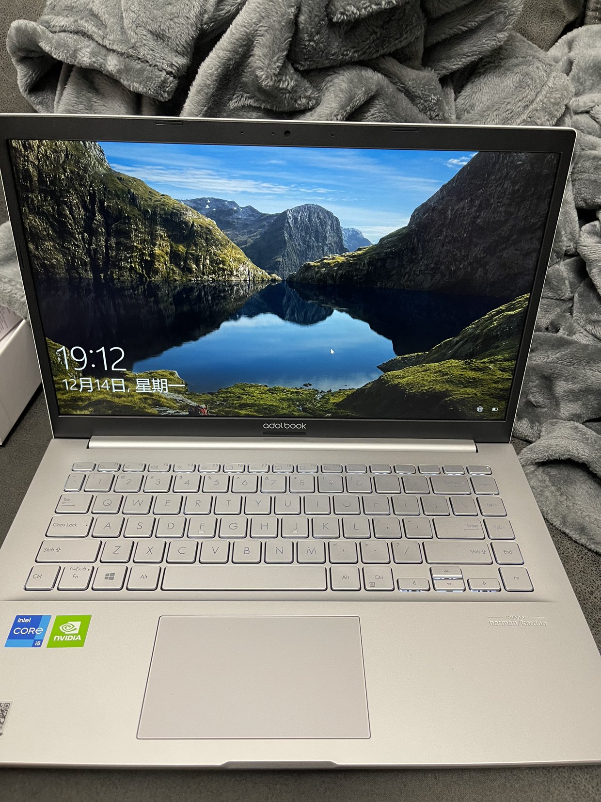 华硕a豆adolbook14s 增强版 11代酷睿 高颜值全面屏轻薄本学生笔记本