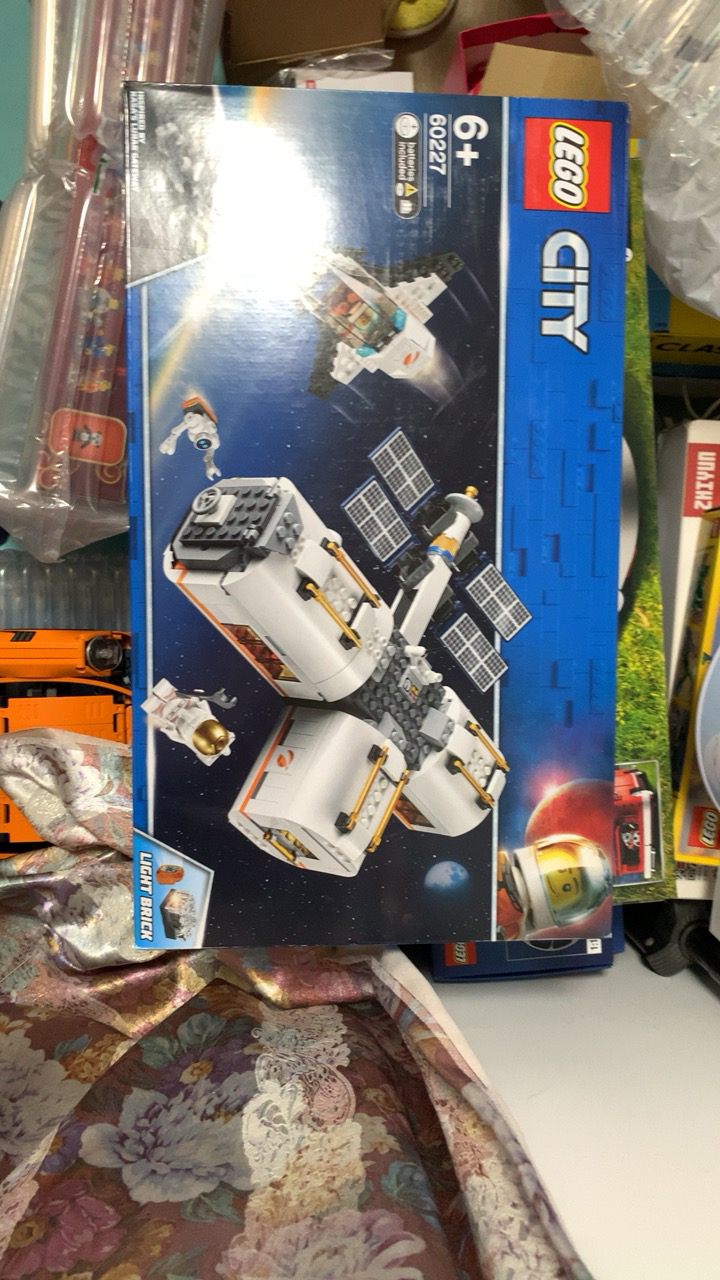 lego乐高城市系列月球空间站60227 男孩女孩6岁 生日礼物 玩具积木