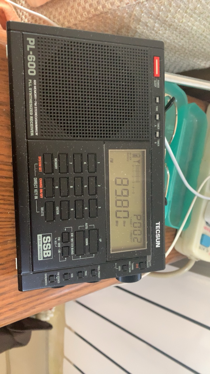 德生收音机pl-600黑色 便携式高灵敏度全波段高考四六级老年人立体声