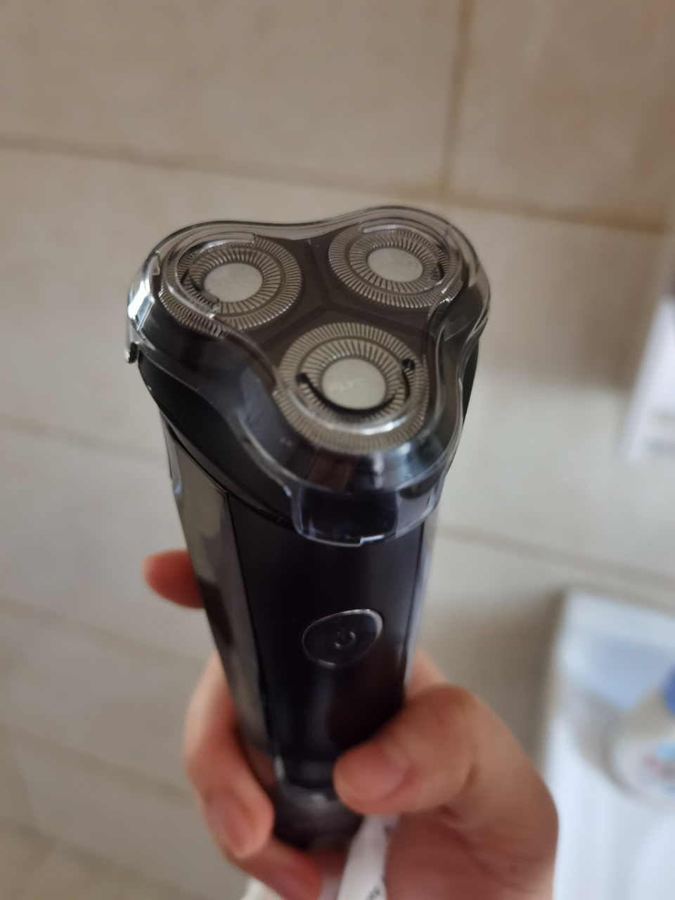 飞科(flyco)新品剃须刀电动男士刮胡刀智能充电式全身水洗胡须刀正品