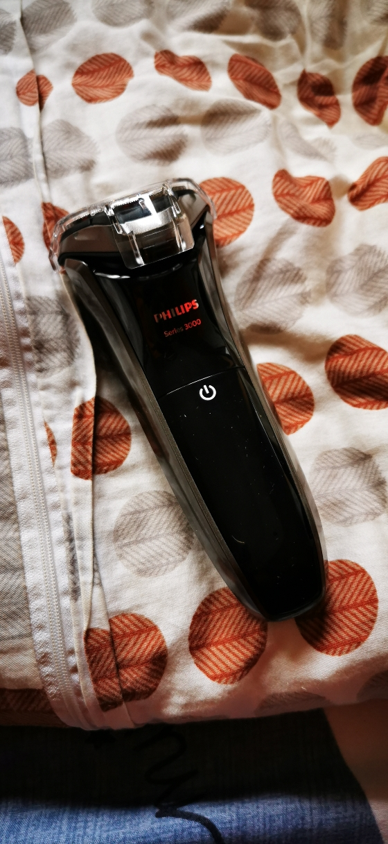 飞利浦刮胡刀浮动剃须