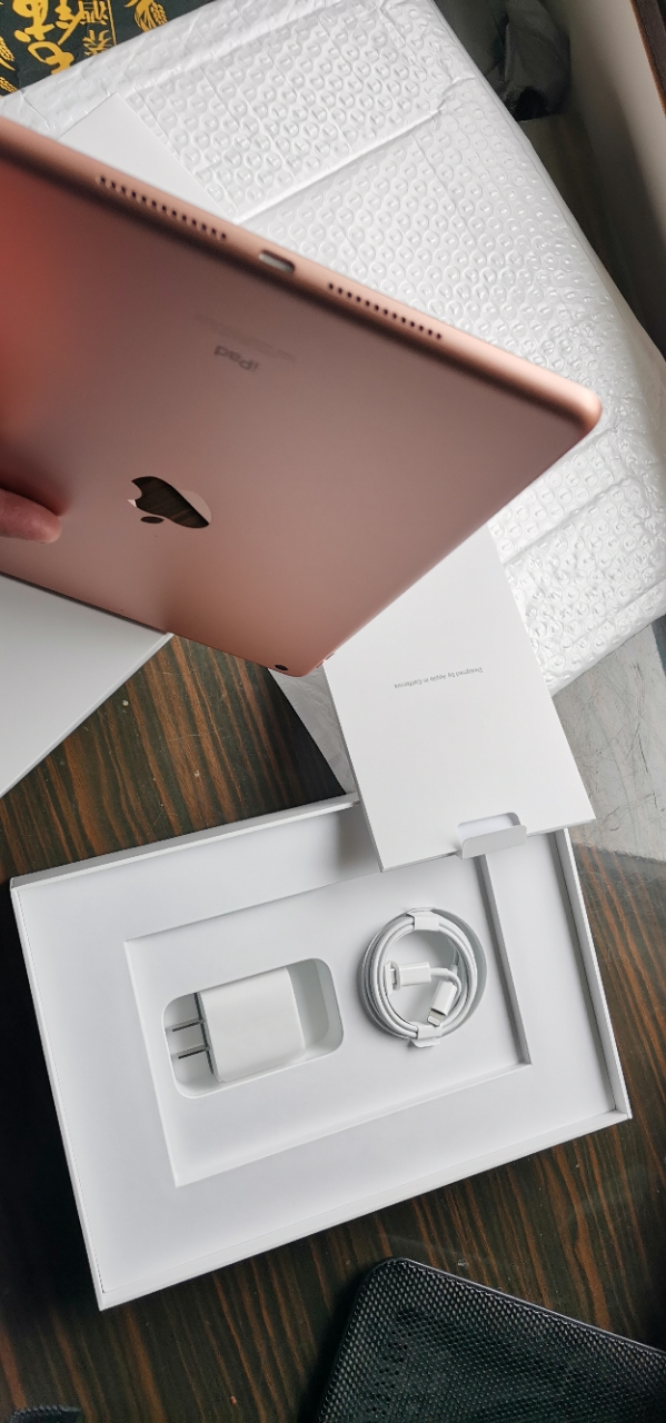 2英寸平板电脑 128g wlan版 金色 苹果平板(retina显示屏/a12仿生芯片