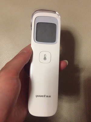 鱼跃(yuwell)额温枪电子体温计红外线额温计成人宝宝儿童家用额头式