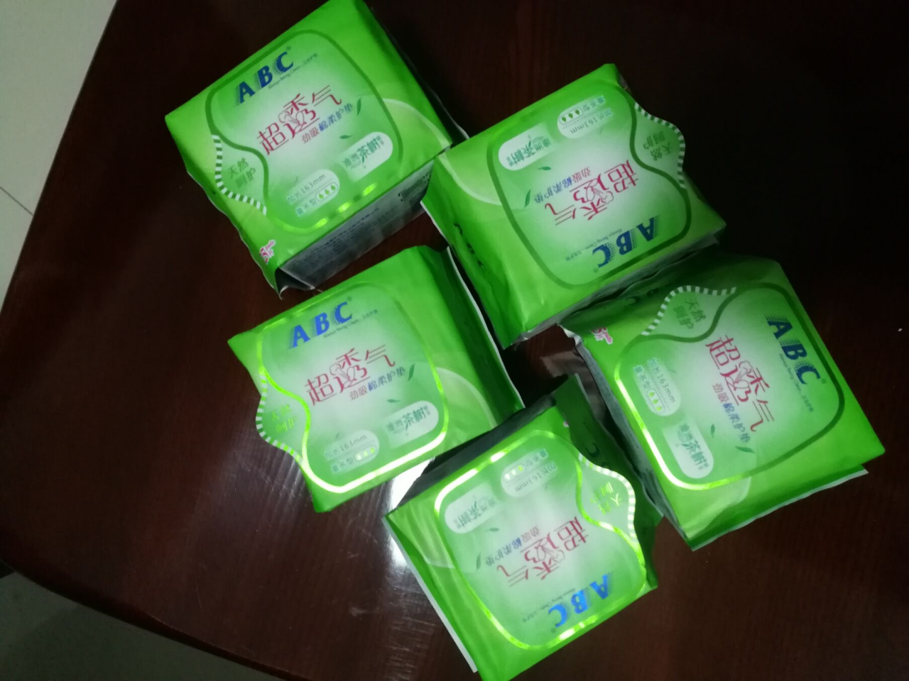 abc卫生护垫女劲吸茶树精华超薄透气加长163mm125片整箱正品晒单图