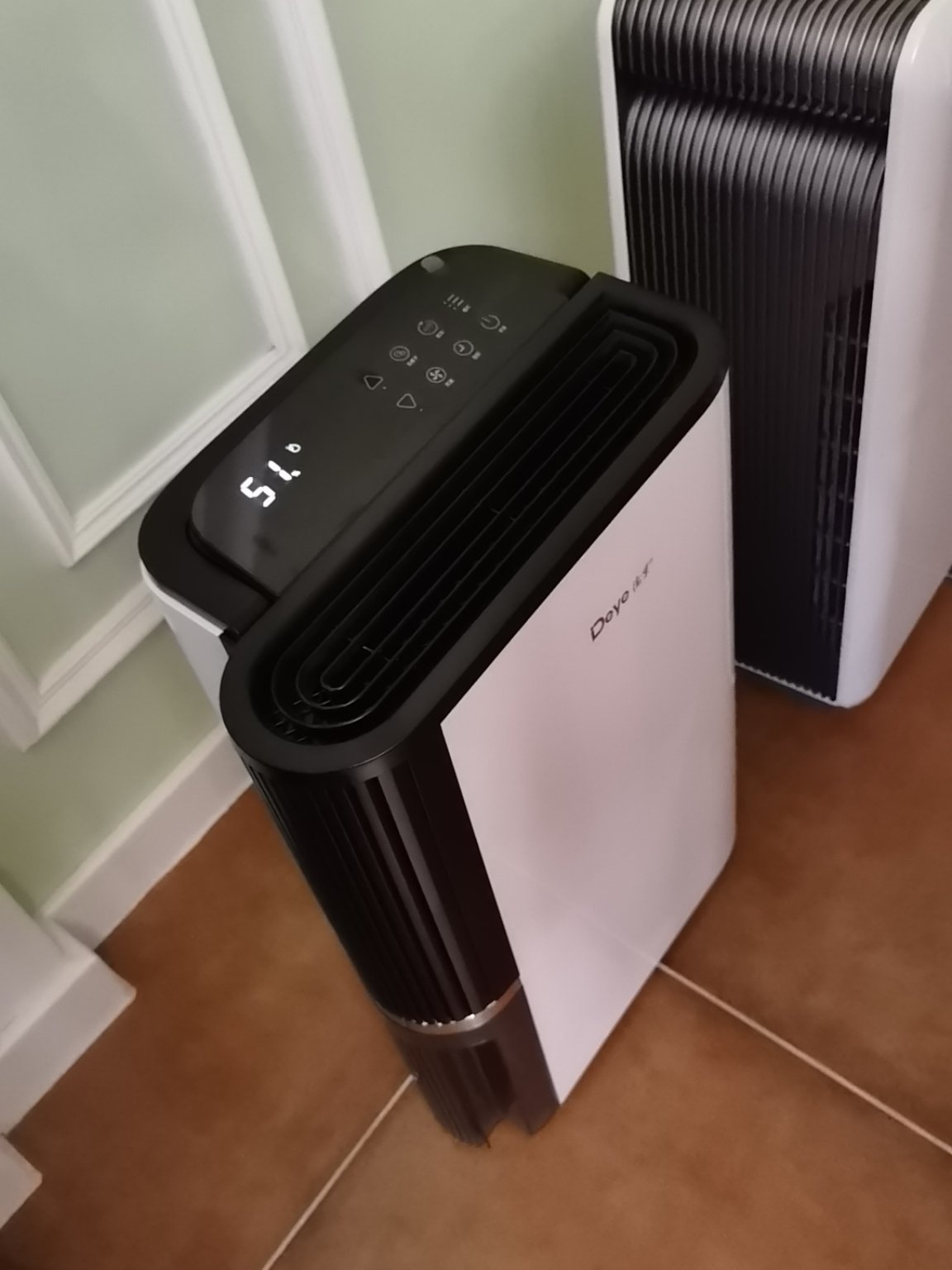 家用智能除湿机