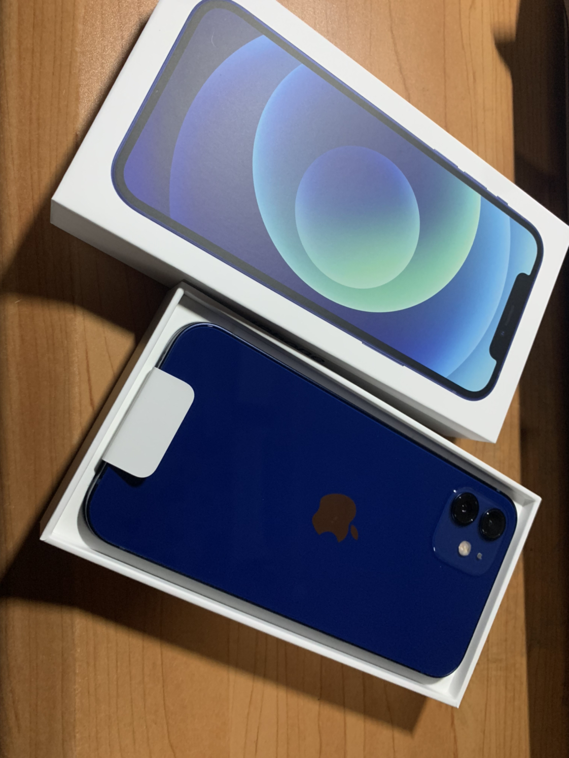 苹果12真实图片 蓝色图片