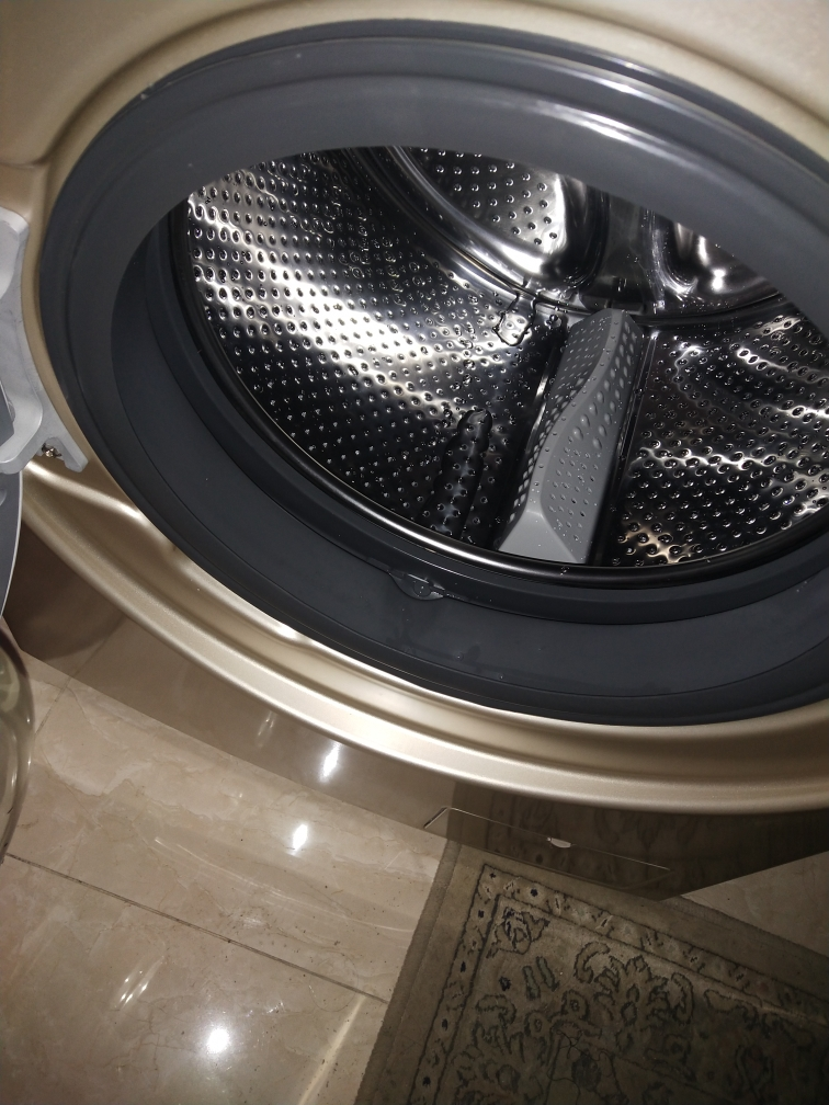 洗衣机滚筒上排水