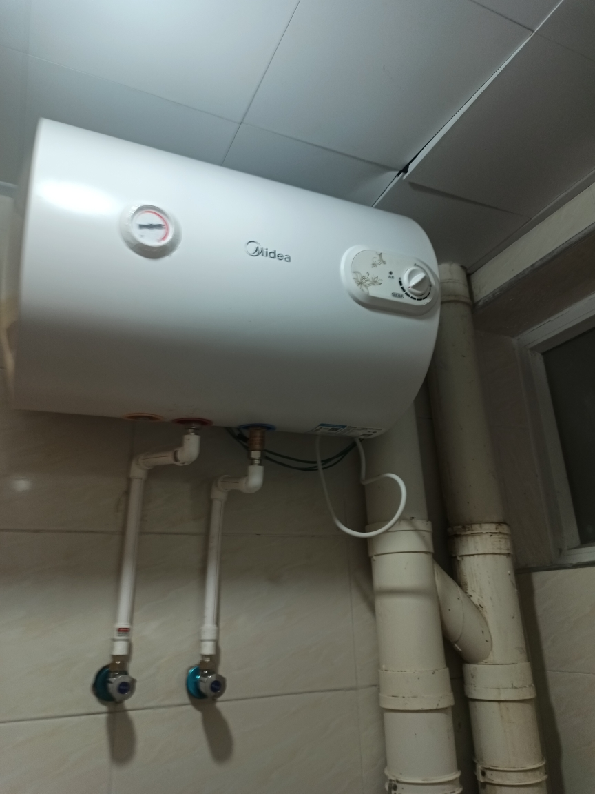 美的电热水器家用卫生间淋浴40升2kw机械版易操作安全防护 f40-15a3