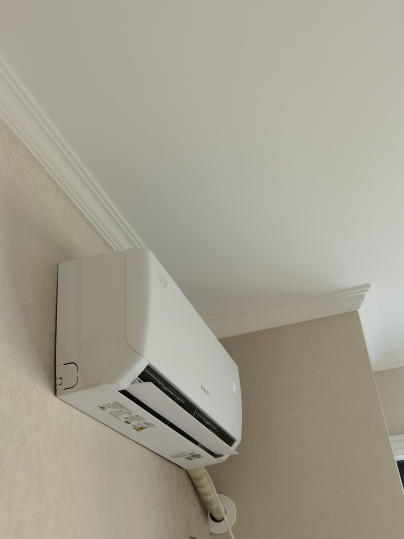 gree/格力凉之逸1匹变频3级挂机空调kfr-26gw/(26511)fnhaa-b3冷暖