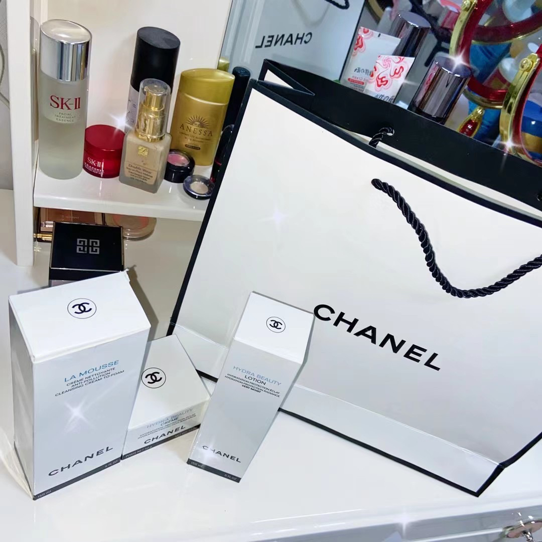 香奈儿(chanel)山茶花女士面部护肤套装礼盒保湿滋养 3件(洁面 精华水