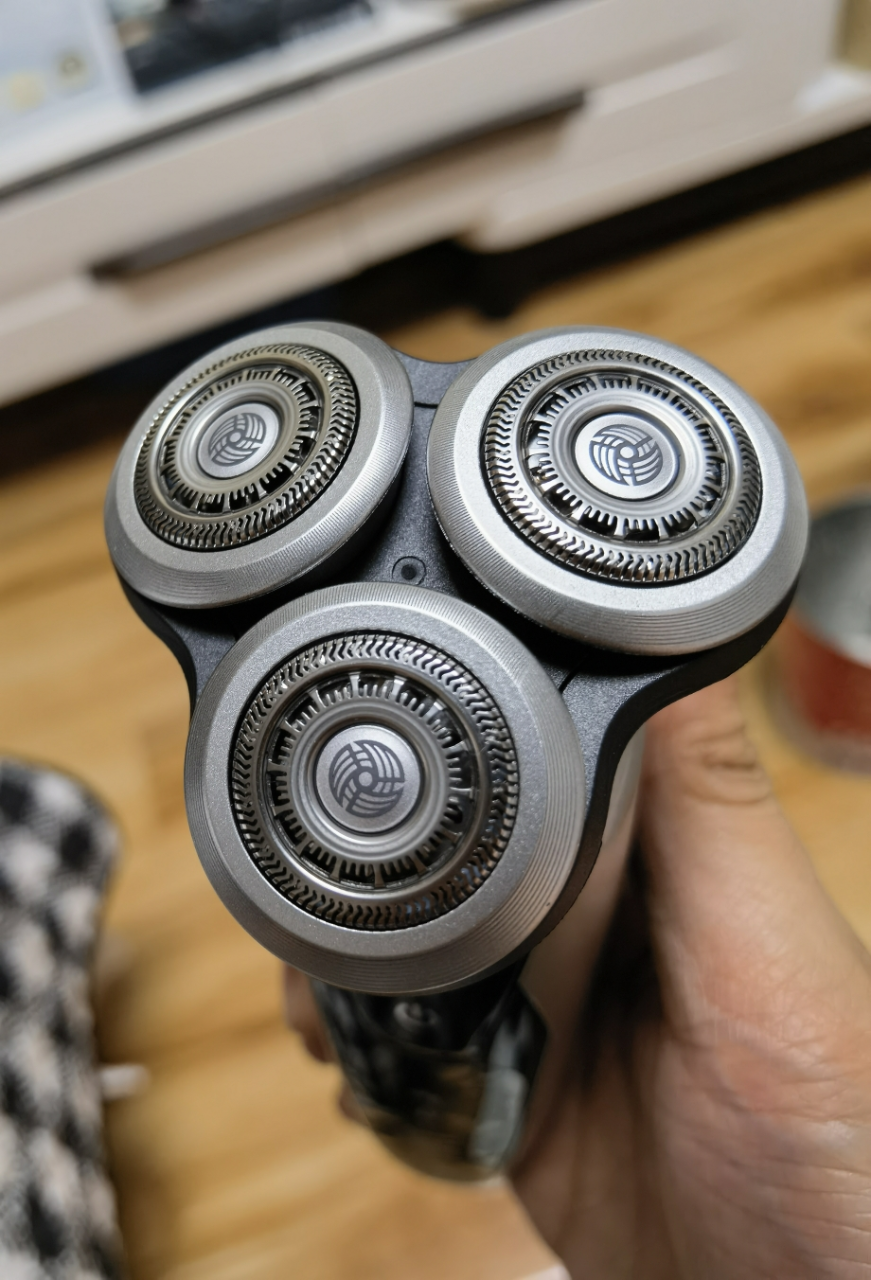 飞利浦两用剃须刀