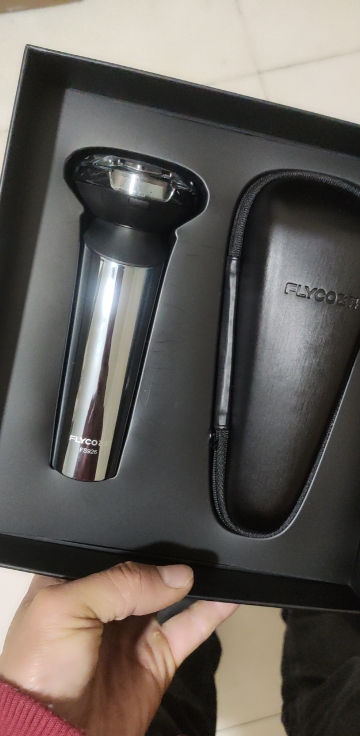 飞科(flyco)智能感应电动剃须刀 全身水洗 1小时快充刮胡刀fs926晒单