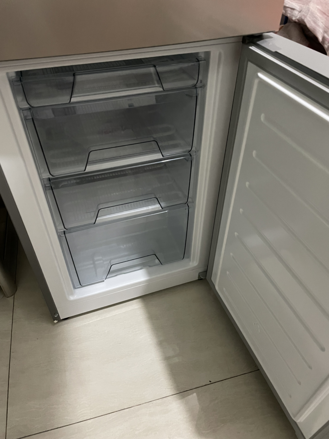 美的(midea)双门冰箱190升冷藏冷冻家用两门直冷节能静音bcd-190cm(e)